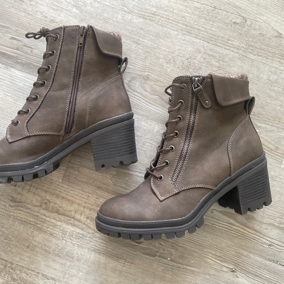 Denver Hayes Women's Sky Heeled Combat Boots - Taupe Brown, Women's size 9 - Picture 5 of 12